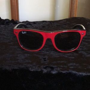 Ray-ban kids sunglasses and glasses pouch